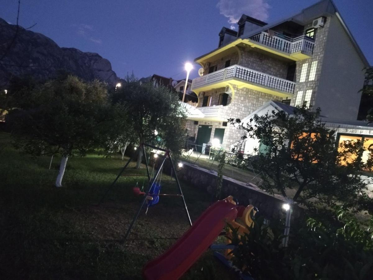 Apartment Ksenija Kotor Exterior foto